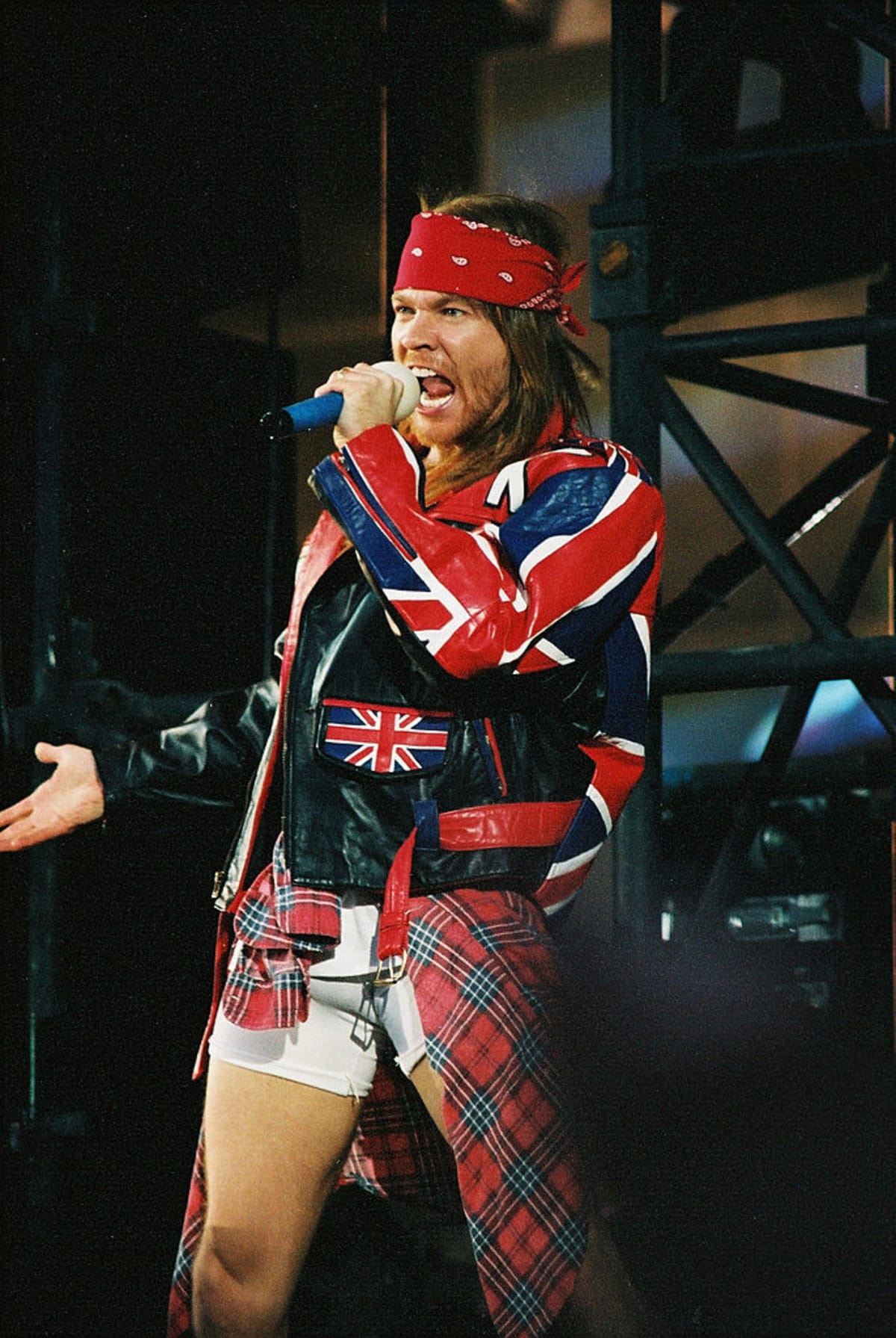 Axl Rose of Guns n Roses performs on stage at The Freddie Mercury Tribute Concert at Wembley Stadium on April 20th, 1992 in London, United Kingdom. (Photo by Pete Still/Redferns)