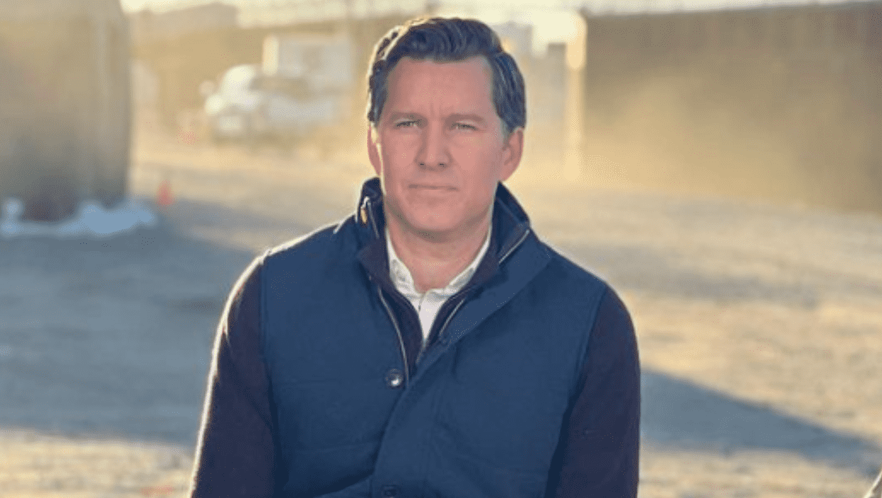 'Fox & Friends' weekend host Will Cain had his family rescued from Maui Wildfires and has opened a fundraiser for the victims of the disaster (@cwillcain/Instagram)