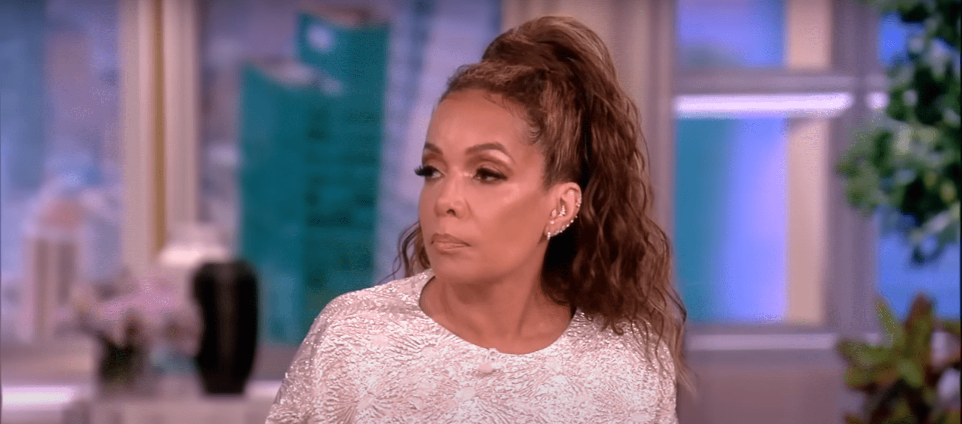 Sunny Hostin's reaction to Sara Haines putting her 