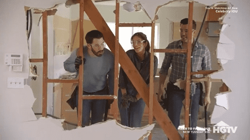 Cindy Crawford with hosts Jonathan Scott and Drew Scott in 'Celebrity IOU' Season 4 Part 2 (HGTV)