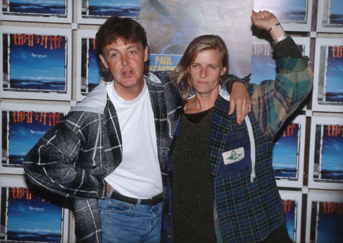 Paul McCartney and Linda McCartney pose at a photo call at the Olympic Stadium on September 3rd 1993 in Berlin, Germany. (Photo by Rob Verhorst/Redferns)