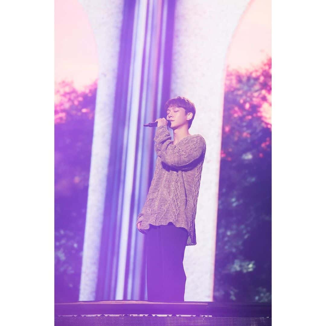 Chen at SMTOWN Live Suwon concert (@smtown/Instagram)