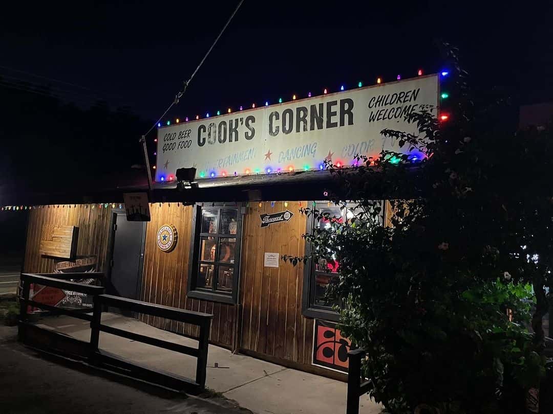 5 people killed and 6 injured at Cook's Corner shooting (Instagram/@cookscornerbar)