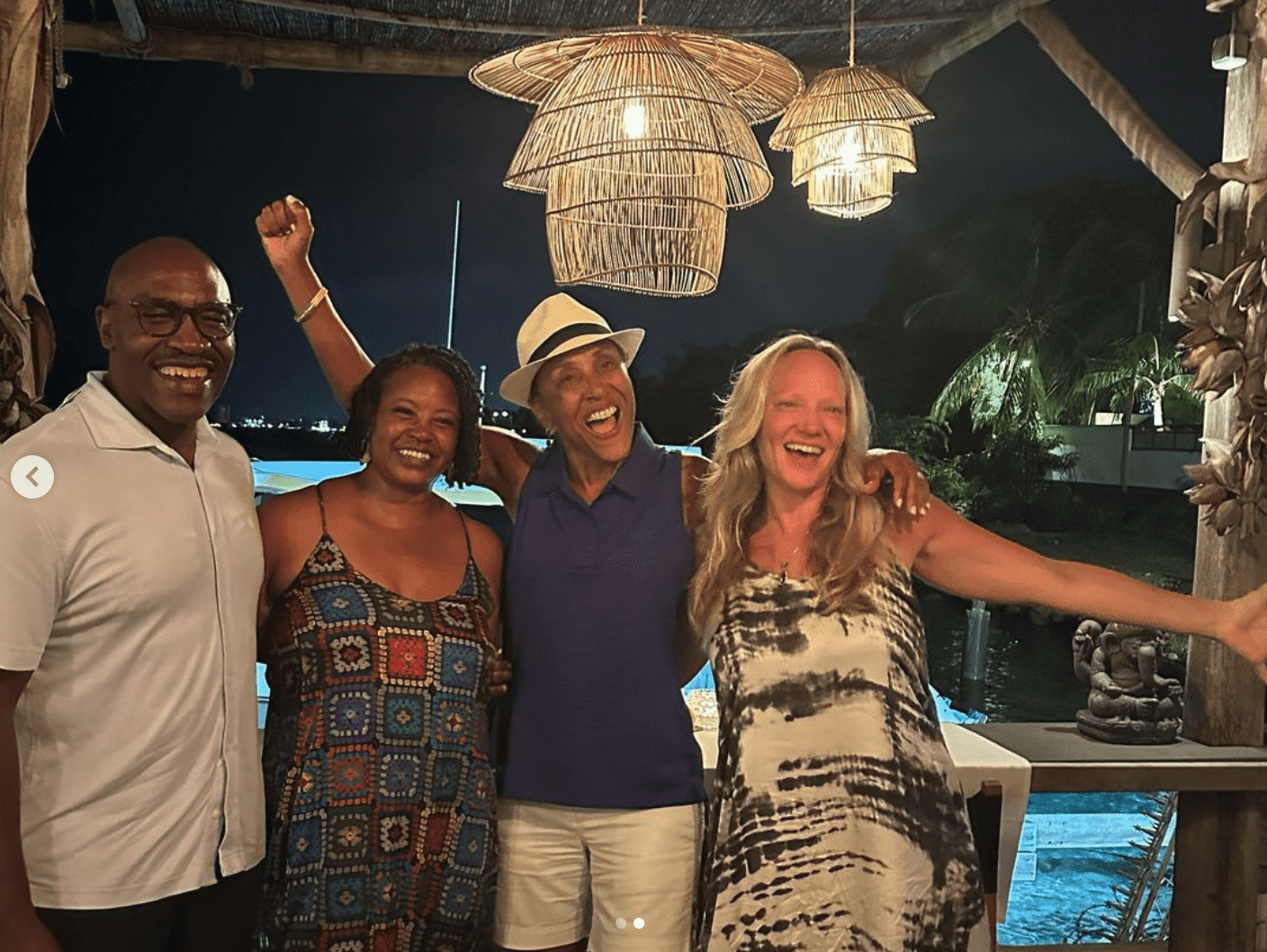 'GMA' Robin Roberts and wife Amber Laign clicked with the couple who got the honeymoon suite (@robinrobertsgma/Instagram)
