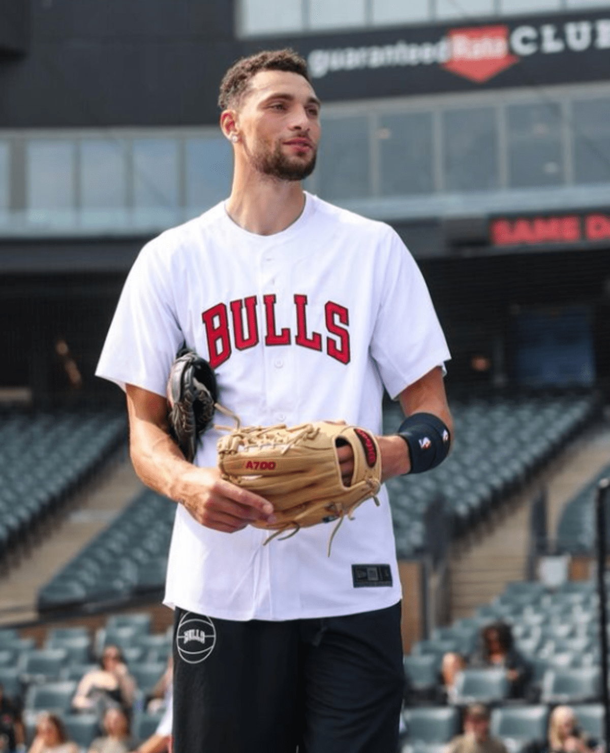 Zach Lavine is 6 feet 5 inches tall (@zachlavine8/Instagram)