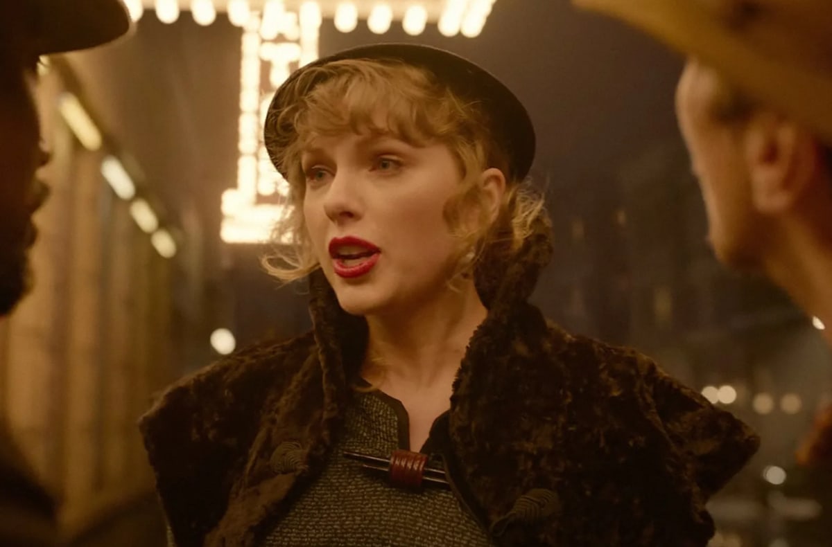 Taylor Swift in 'Amsterdam' (20th Century Studios)