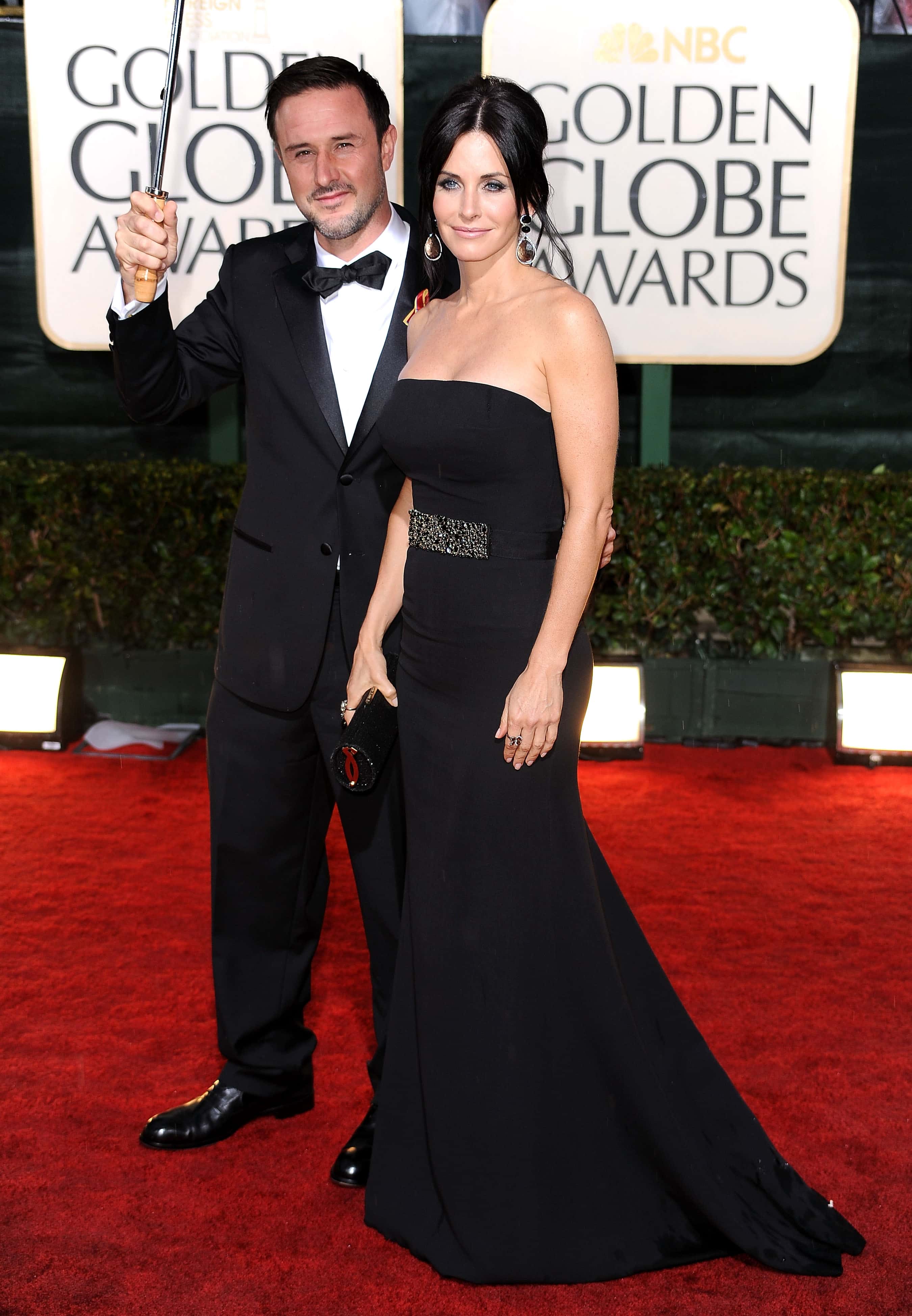 BEVERLY HILLS, CA - JANUARY 17: Actor David Arquette (L) and actress Courteney Cox-Arquette arrive at the 67th Annual Golden Globe Awards held at The Beverly Hilton Hotel on January 17, 2010 in Beverly Hills, California. (Photo by Frazer Harrison/Getty Images)
