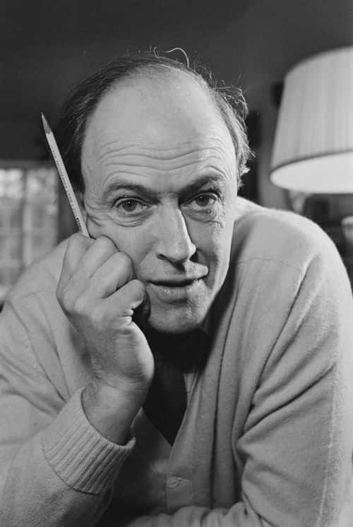British novelist Roald Dahl (1916 - 1990), UK, 10th December 1971.  (Photo by Ronald Dumont/Daily Express/Getty Images)