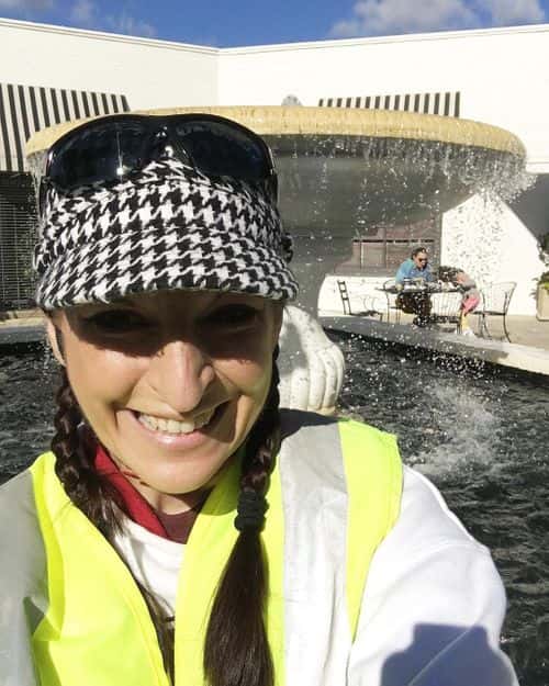 Kris is an artist who moved to Colombia to be with her lover (Instagram/@crazykboog1)