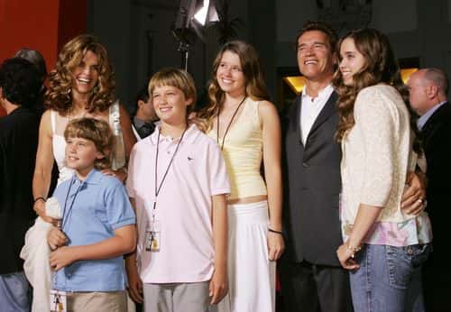 Governor Arnold Schwarzenegger and his wife Maria Shriver (L) pose with their children Chris, Patrick, Christina and Katherine at the premiere of Paramount Pictures' 