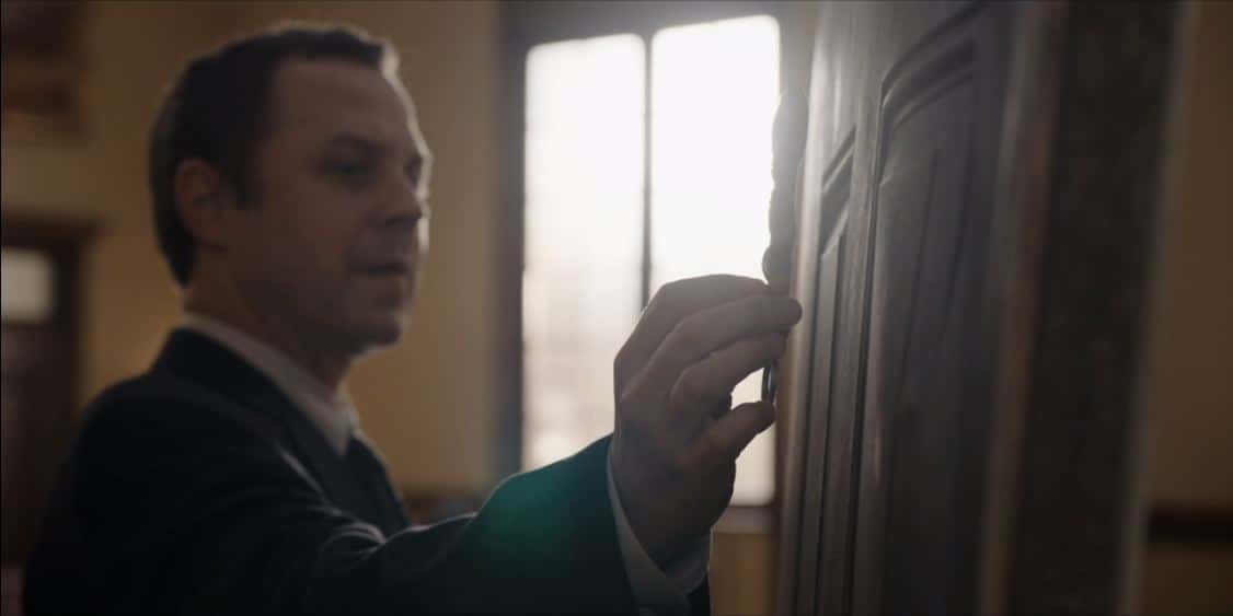 A still from 'Waco: The Aftermath' (Showtime)