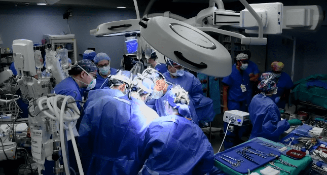 (@AssociatedPress/Youtube)