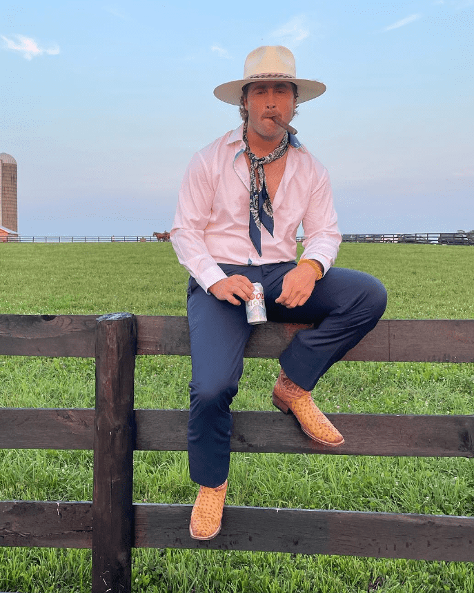 Duck Hodges is with Lainey Wilson for over two years now (Instagram)