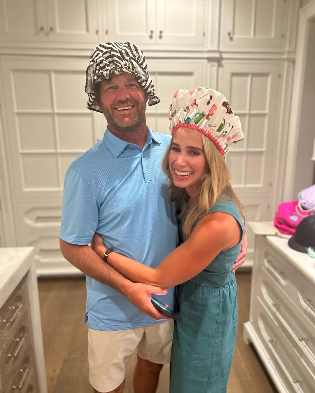 Ainsley Earhardt's brother Trent with wife Darcy (@aearhardt/Instagram)