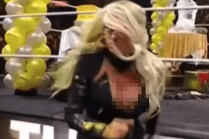 Maryse wardrobe malfunction-Raw