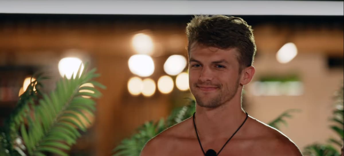 Gabe Dannenbring ended up in top 4 of 'Surviving Paradise' (Netflix)