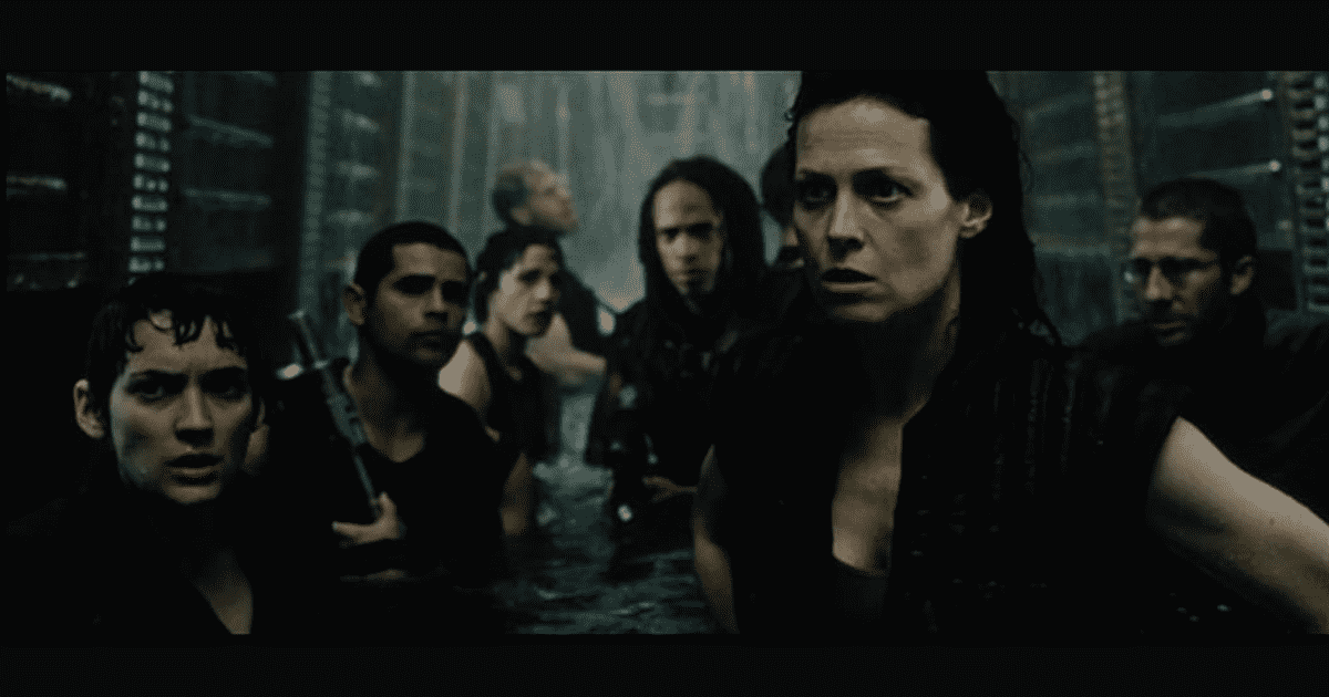 Winona Ryder, Sigourney Weaver, Raymond Cruz, and Leland Orser in Alien Resurrection (1997) (IMDb)