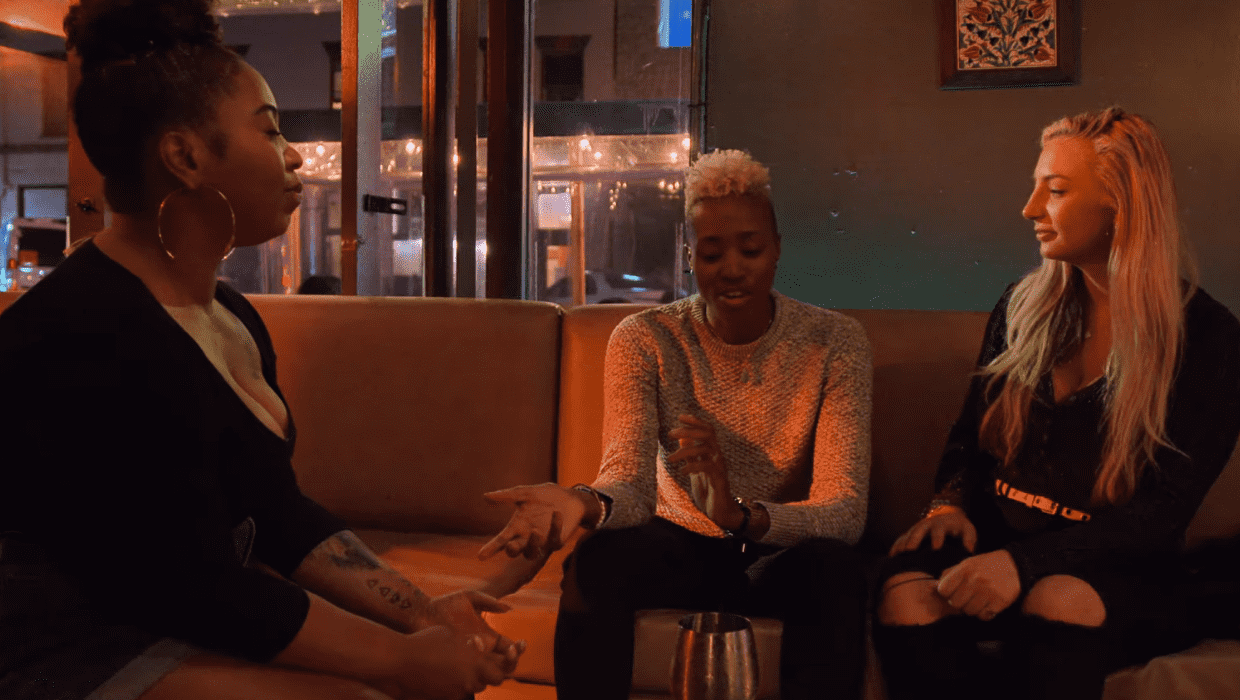 'The Ultimatum: Queer Love' star Lexi Goldberg talking to Mal Wright's friend Alicia (Netflix)