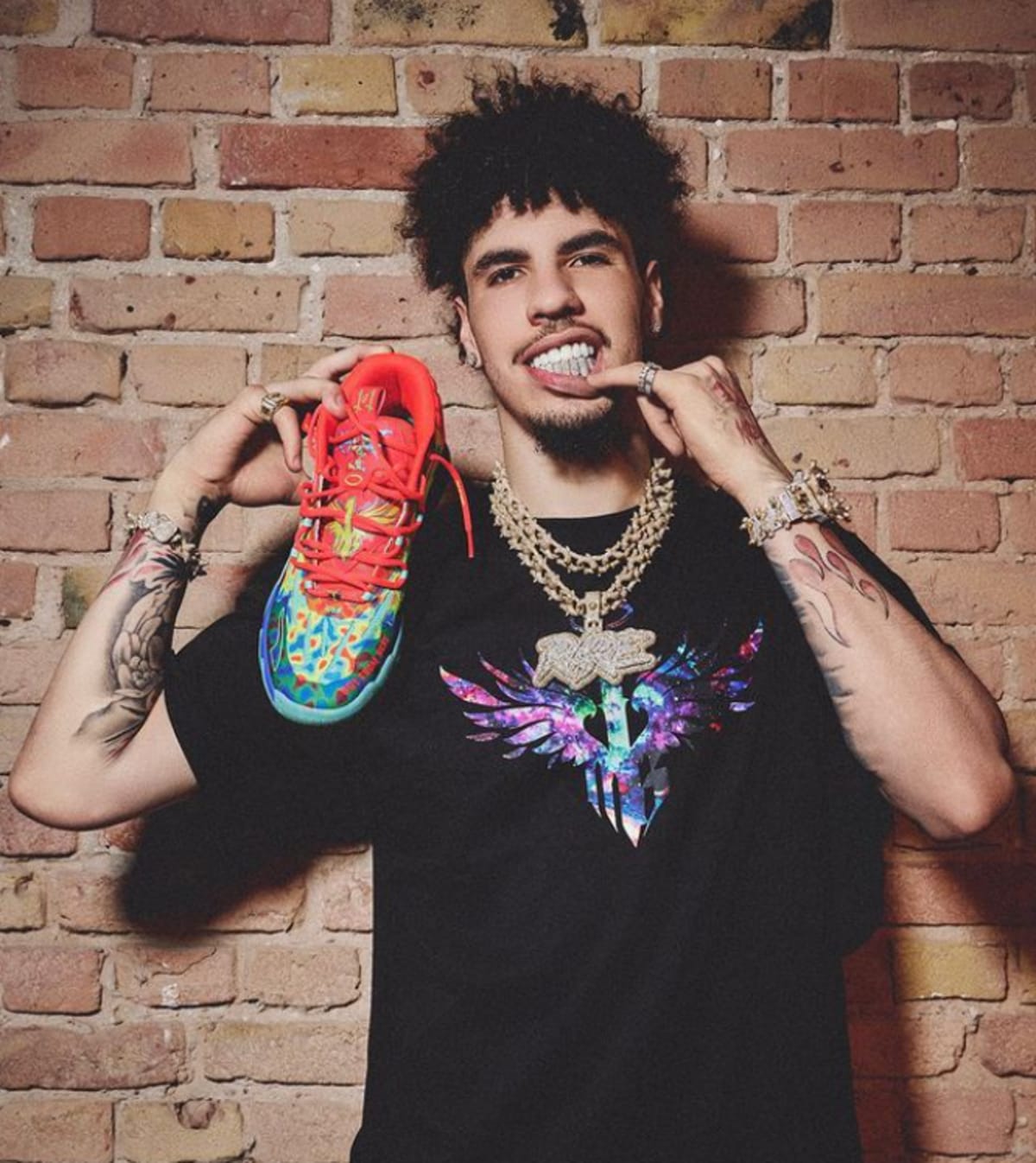 LaMelo Ball is 6 feet 7 inches tall (@melo/Instagram)