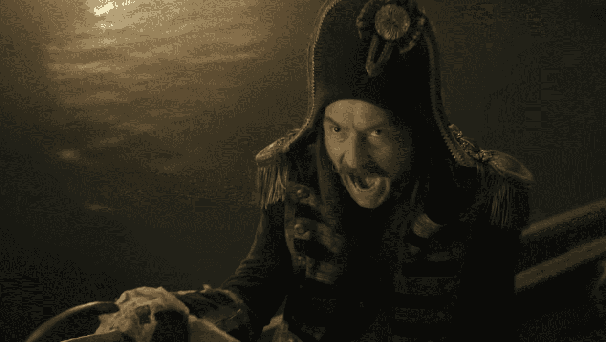 Jude Law as Captain Hook in 'Peter Pan and Wendy' (Disney+)