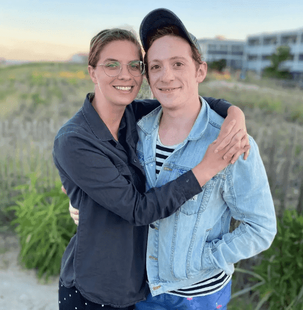 Lilly Jay felt like Ethan SLater abandoned them when he filed for divorce (ethanslater/Instagram)