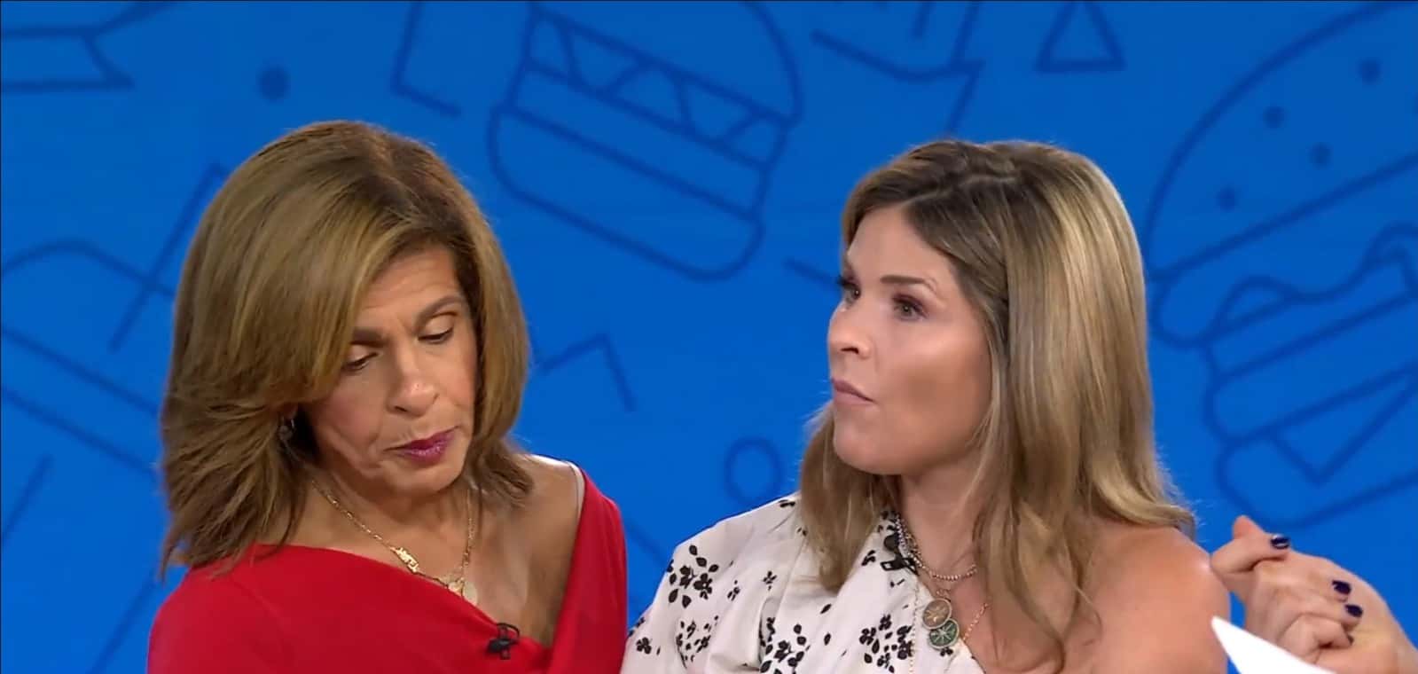 Hoda Kotb and Jenna Bush Hager gave 'Yum' to Skittles (@hodaandjenna/Twitter)