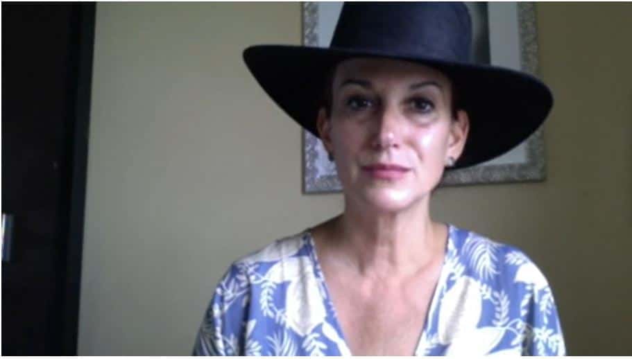 Karen Kingston posted a video as part of the post, saying she was 