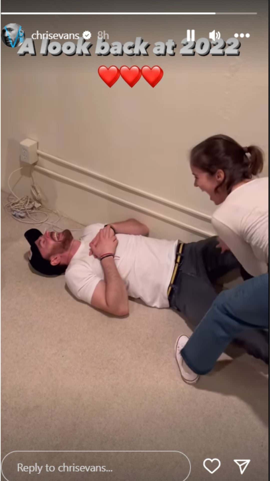 Chris Evans and Alba Baptista go 'insta official!' (Photo: chrisevans/Instagram)