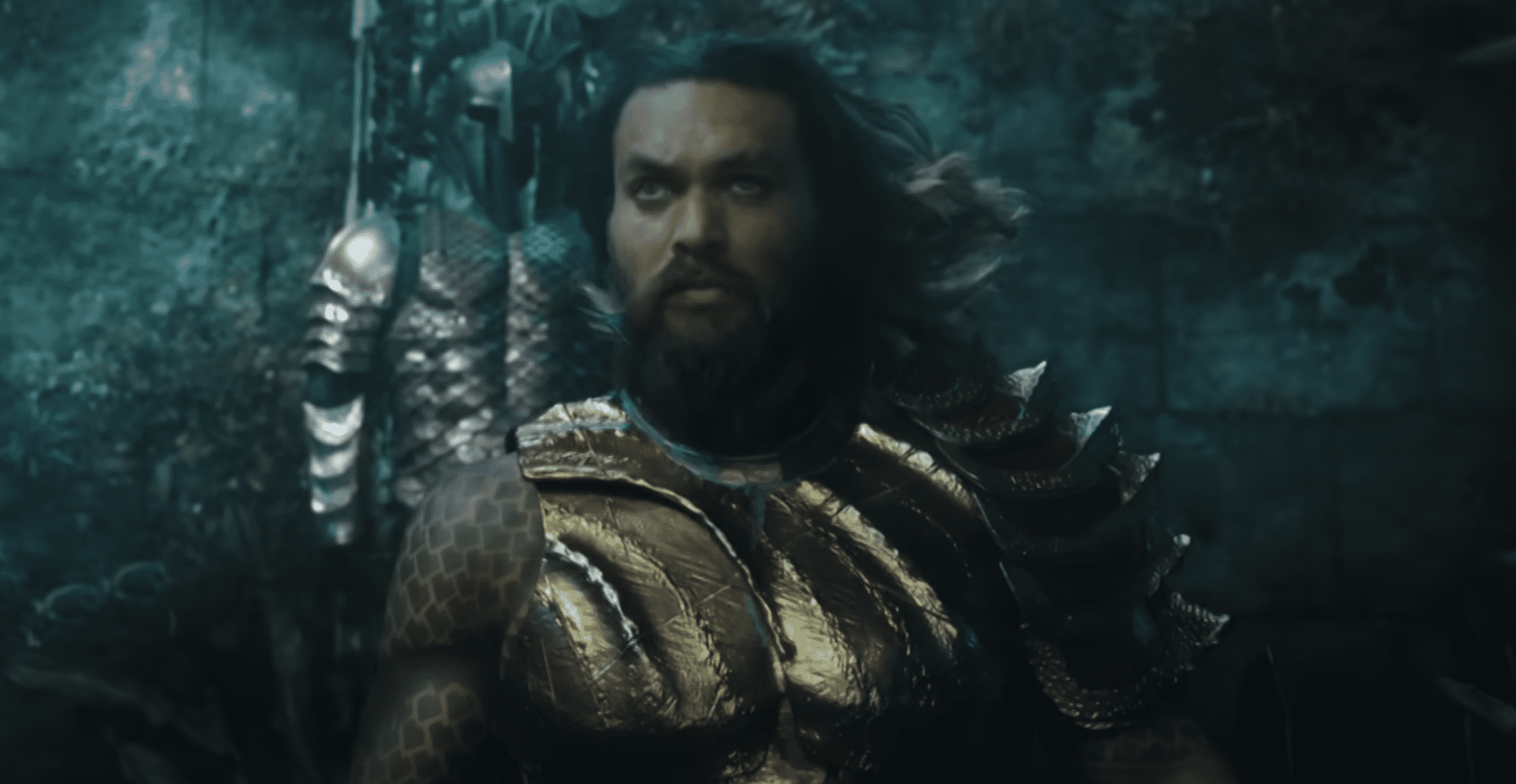 Jason Momoa returns in a post credit sequence in 'The Flash' (@DC/YouTube)