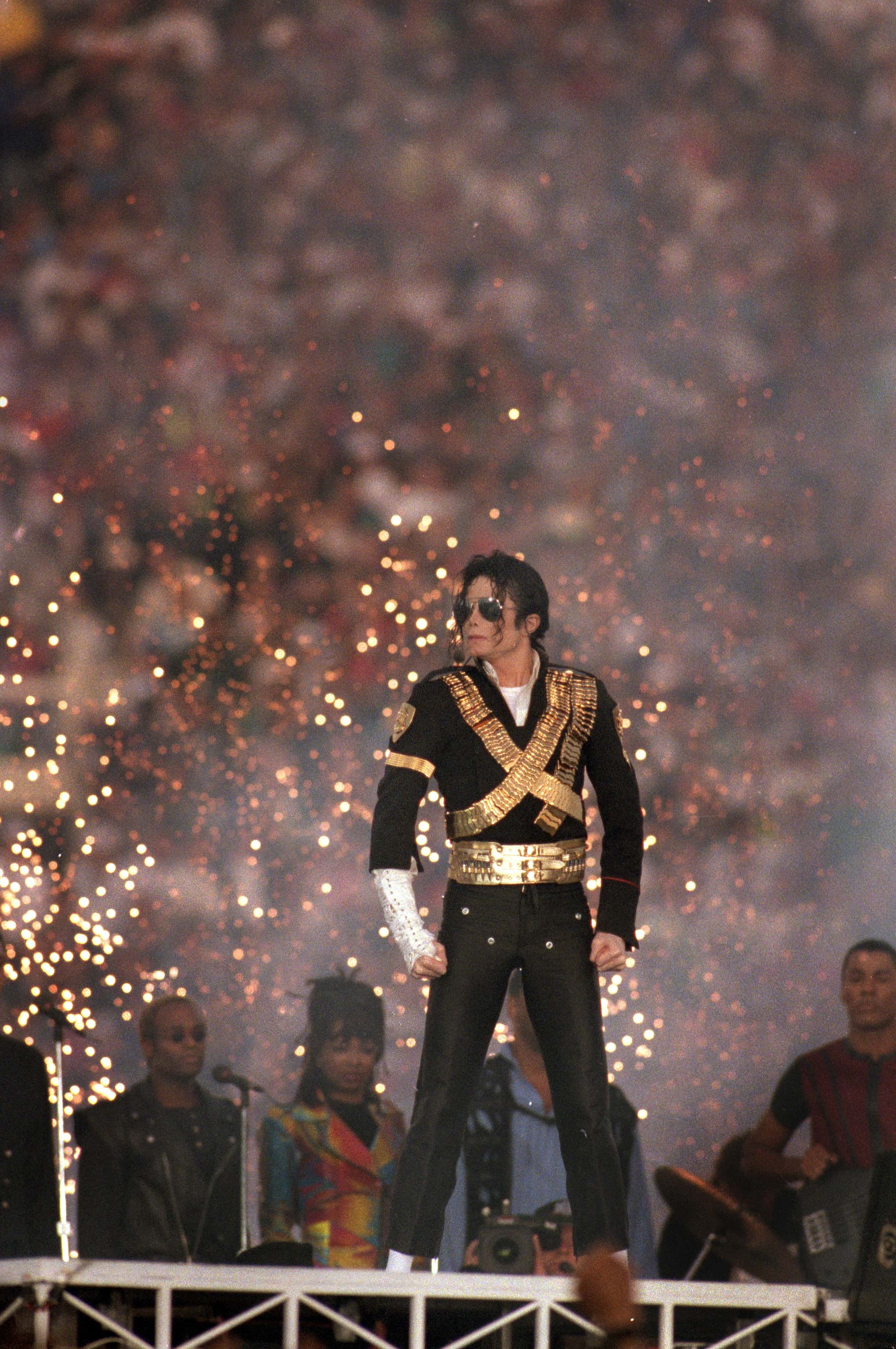 Michael Jackson performs during the Halftime show as the Dallas Cowboys take on the Buffalo Bills in Super Bowl XXVII at Rose Bowl on January 31, 1993, in Pasadena, California. The Cowboys won 52-17. (Photo by George Rose/Getty Images)
