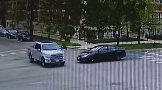 The stolen Hyundai moments before it slams into the Uvidia's pickup truck in Chicago (WGN video screengrab)