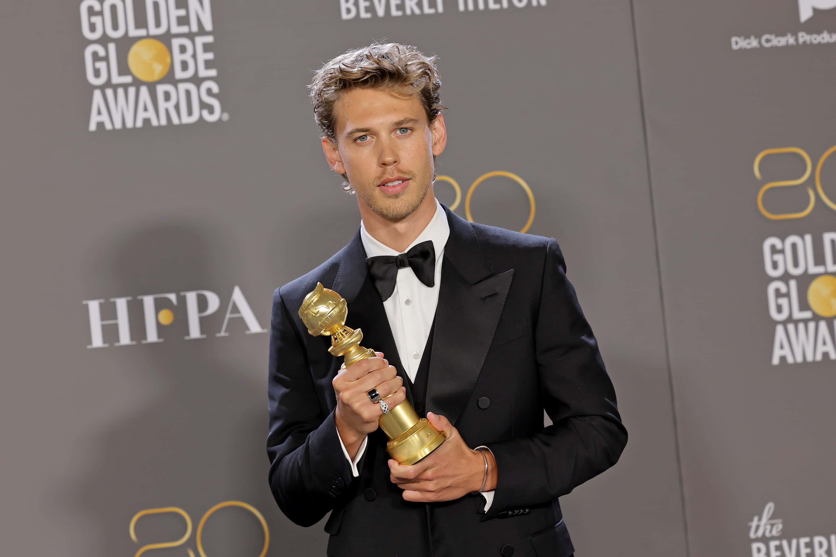 BEVERLY HILLS, CALIFORNIA - JANUARY 10: Austin Butler poses with the Best Actor in a Motion Picture – Drama award for 