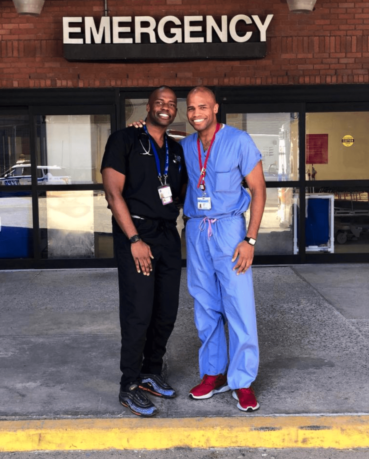 Dr Desmond turned out to be the twin brother of ABC News medical correspondent Dr Darien Sutton (@desmondsuttonmd/Instagram)