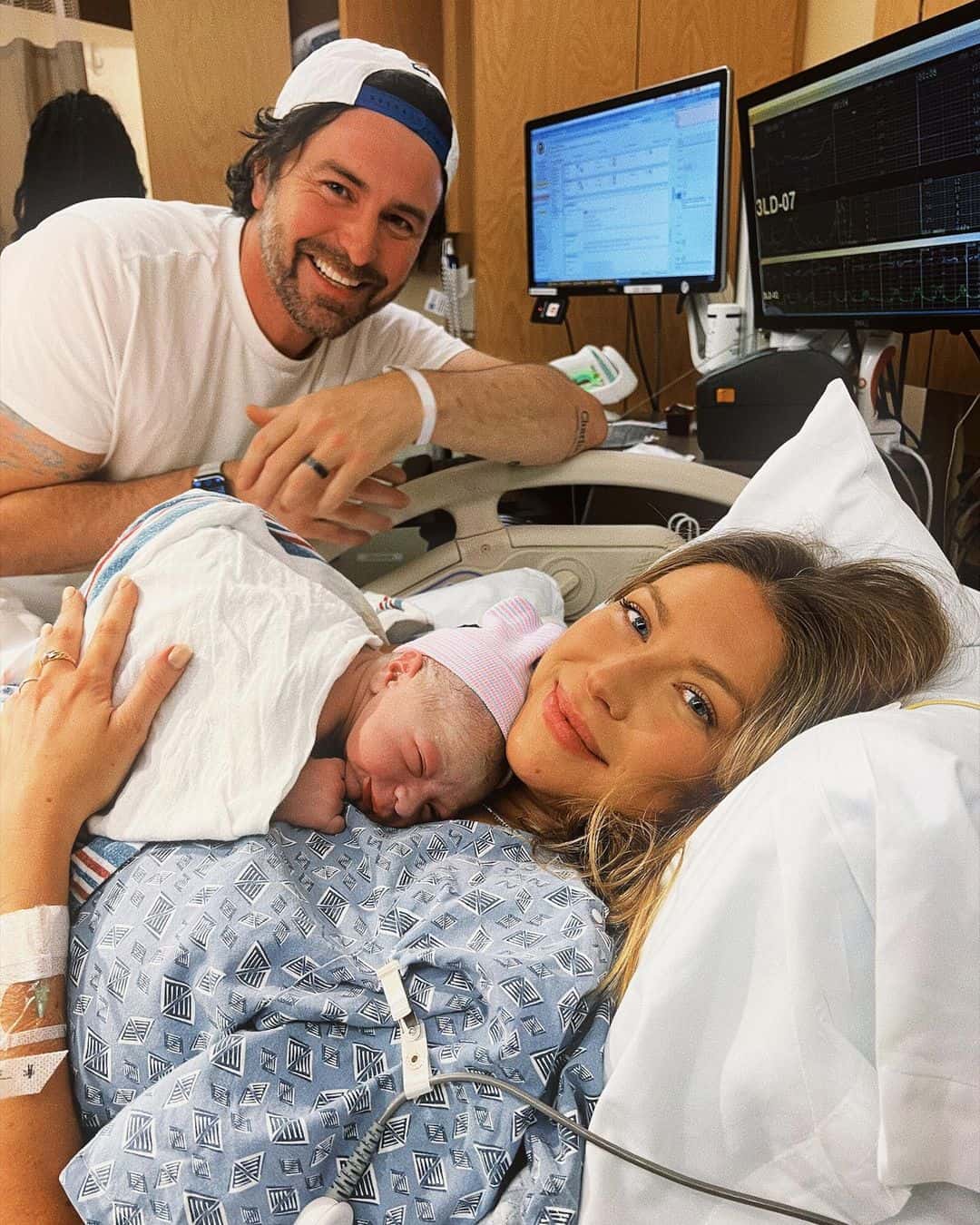 'Vanderpump Rules' alums Stassi Schroeder and Beau Clark shares first look of newborn baby boy (Instagram/@stassischroeder)