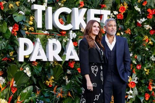 Julia Roberts and George Clooney attend the World Premiere of
