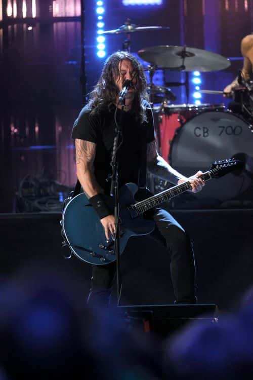Inductee Dave Grohl of Foo Fighters performs onstage during the 36th Annual Rock & Roll Hall Of Fame Induction Ceremony at Rocket Mortgage Fieldhouse on October 30, 2021 in Cleveland, Ohio. (Photo by Michael Loccisano/Getty Images for The Rock and Roll Hall of Fame)