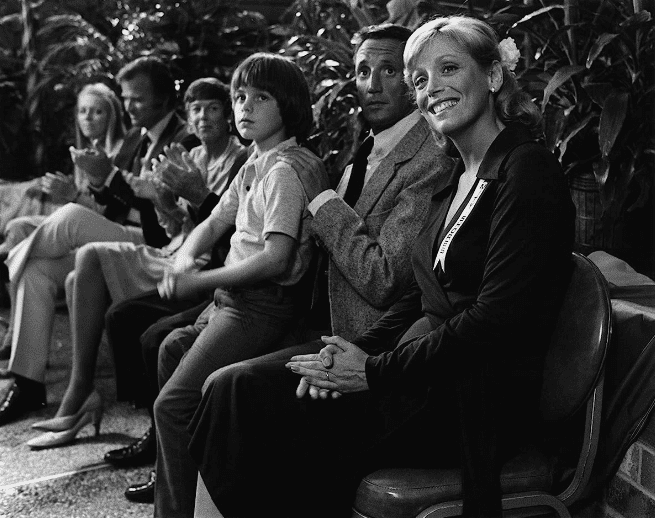 Roy Scheider, Lorraine Gary, and Marc Gilpin in Jaws 2 (1978) (IMDB)