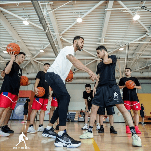 James Hunt is a basketball coach to stars and future stars (Twitter/@DrivenBrand)