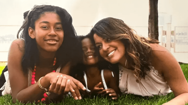 Mia Kanu with her family (GoFundMe)