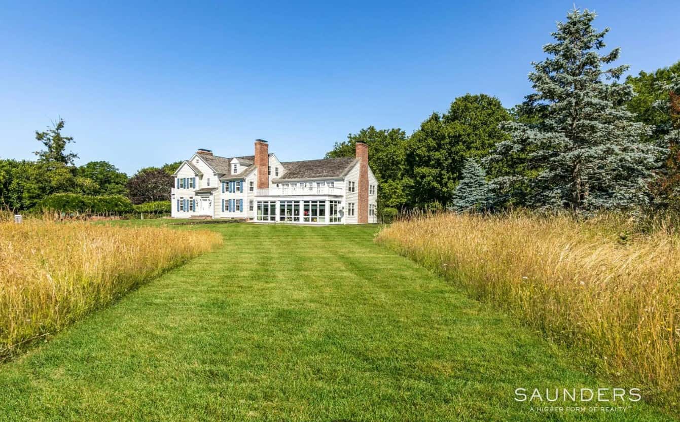 (Saunders & Associates)