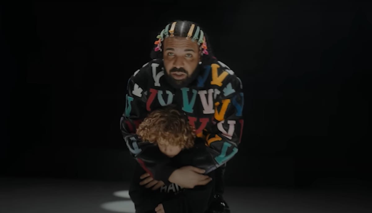 Drake and his son '8AM in Charlotte'/ YouTube