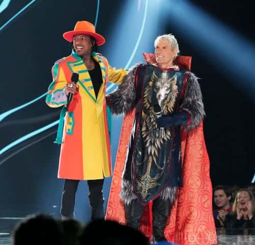 Nick Cannon and Michael Bolton in the DC Superheroes Night, Episode 4 of 'The Masked Singer' (FOX)