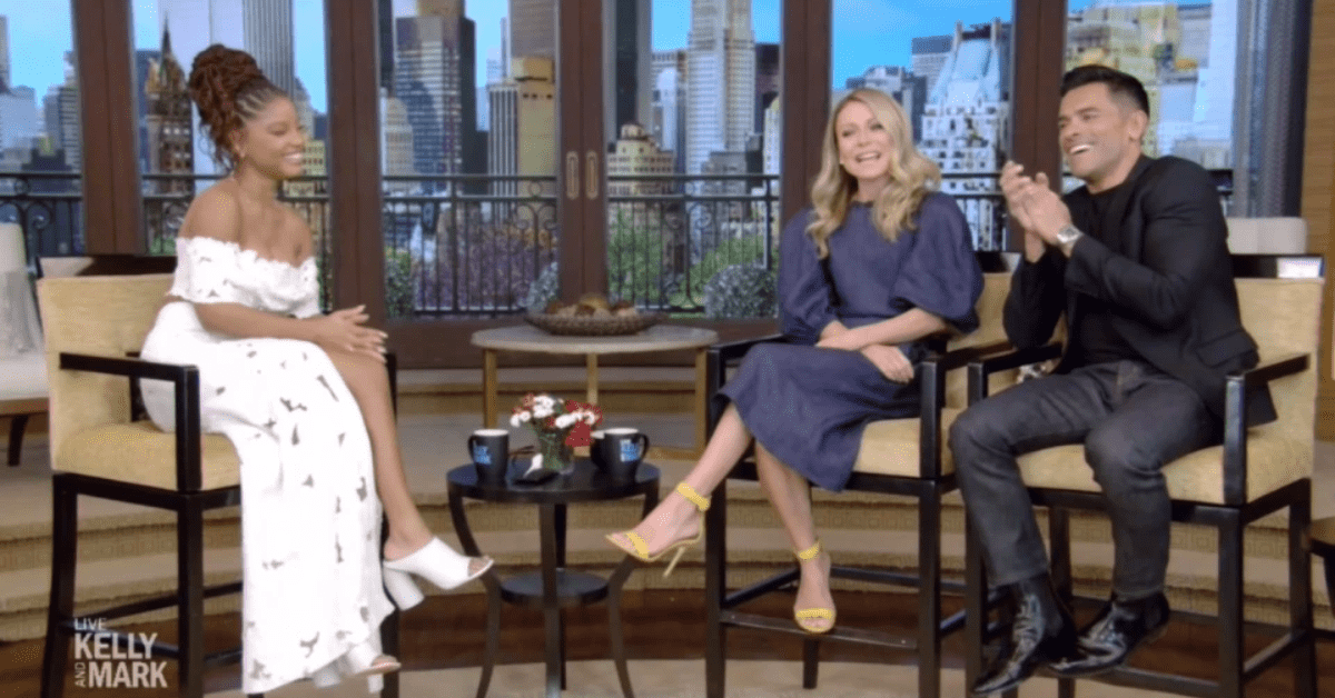 Kelly asked Halle Bailey, who plays Ariel, why she was crying and then appreciated her work in the movie (ABC)