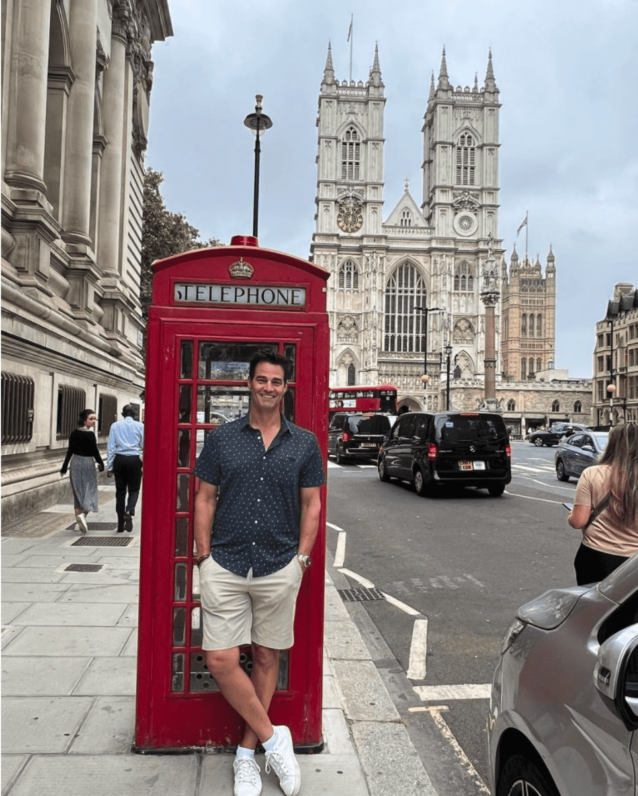 Rob Marciano had fans gushing all over him as he showed off his muscles (@RobMarciano/Instagram)