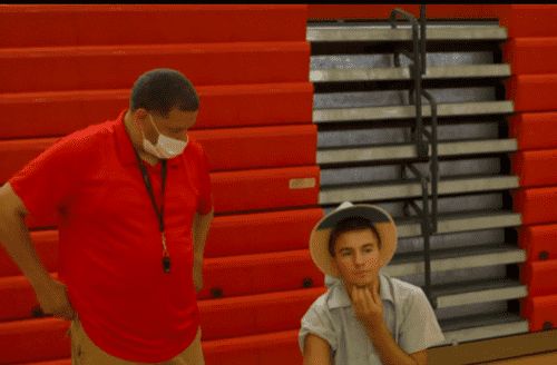 'Return to Amish' star Kenneth Detweiler goes to a local highschool to observe their team (@tlc/instagram)
