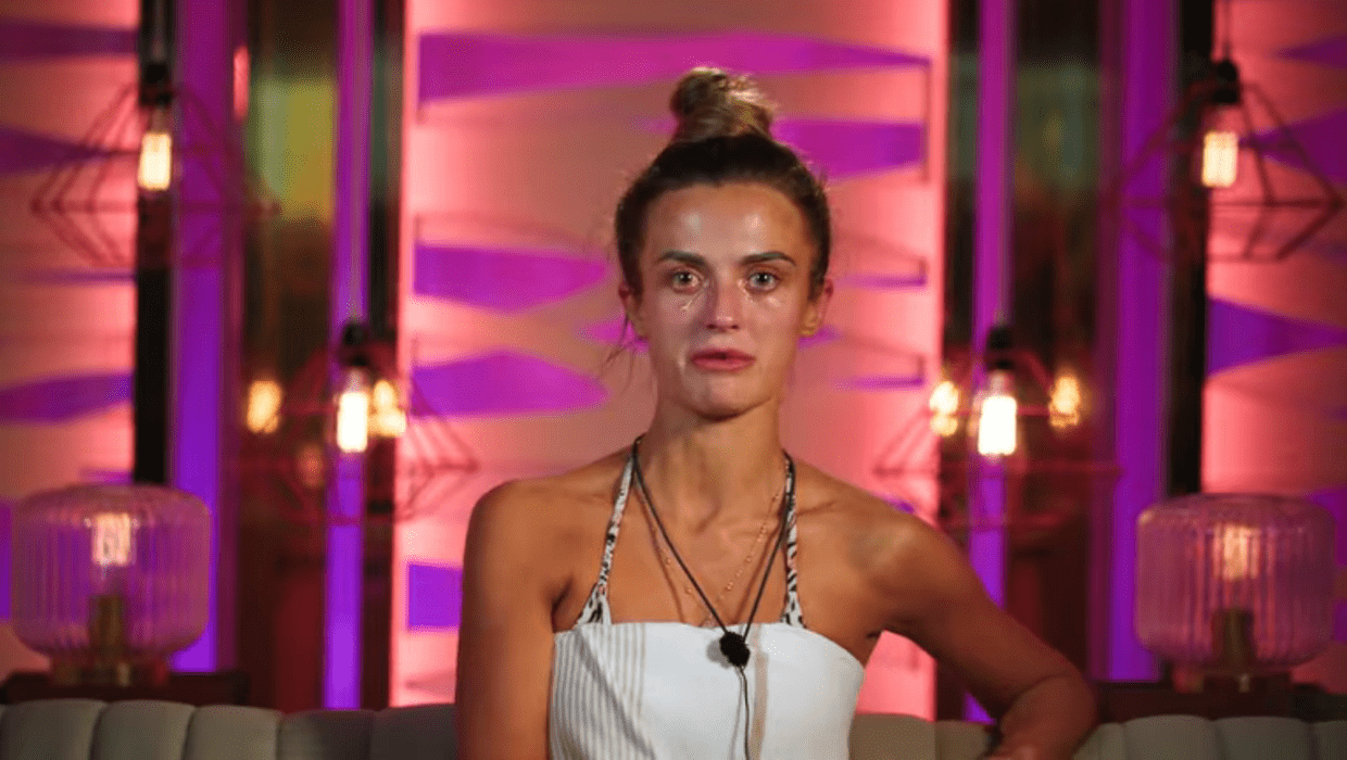 'Too Hot to Handle' Season 5 star Megan crying after being rejected (Netflix)