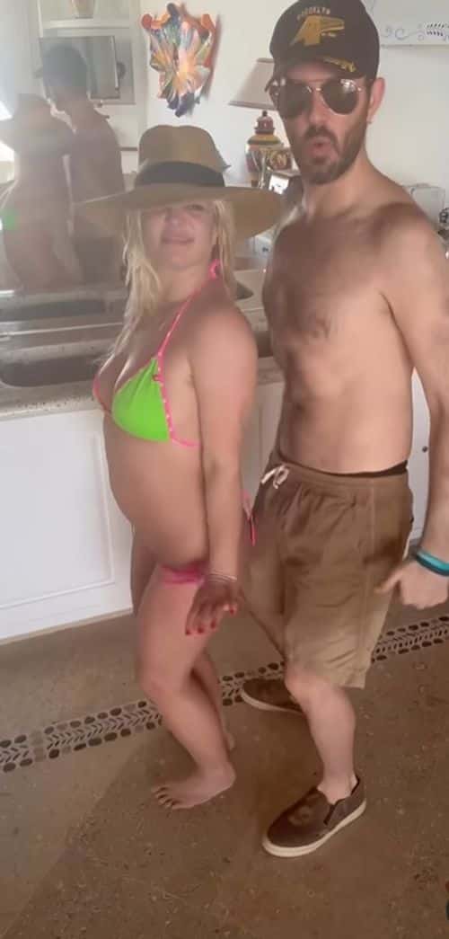 Britney Spears and Cade Hudson dancing (Instagram/@britneyspears)