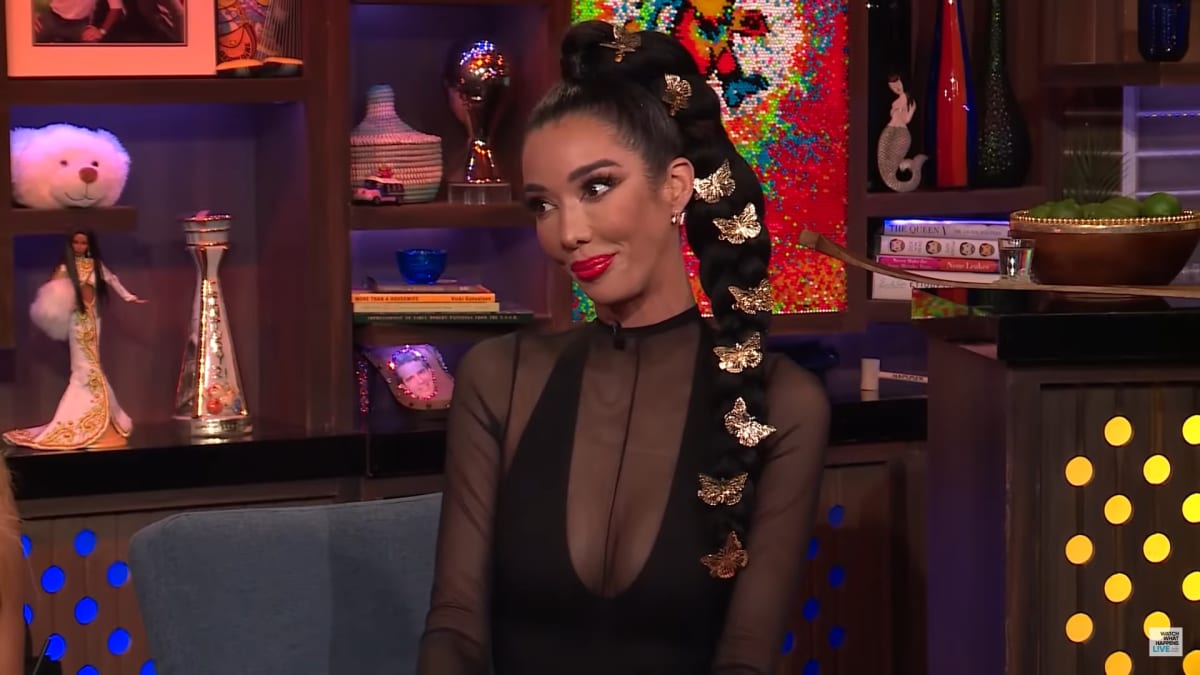 Noella Bergener allegedly owns over $450k debt (YouTube/@wwhl)