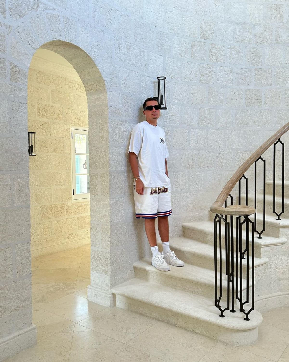 Savas Oguz is a social media personality (Instagram/@worldwidesavas)