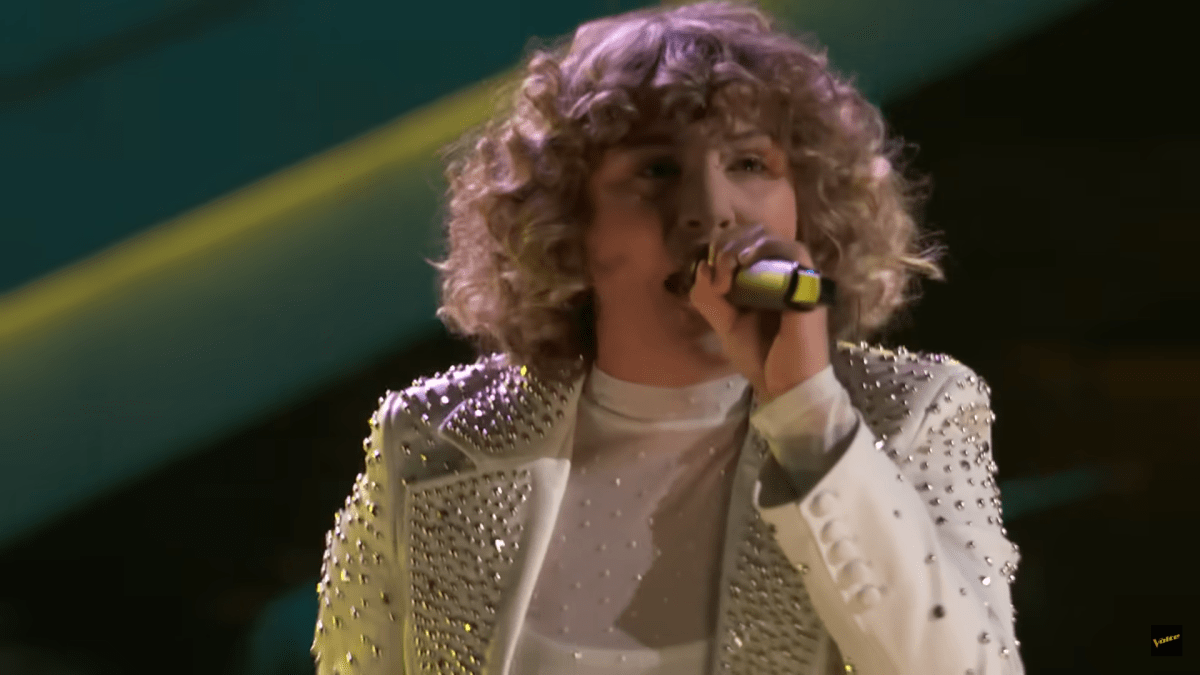 'The Voice' Season 24's 20-year-old singer Laura Williams turns 4 chair around (NBC)